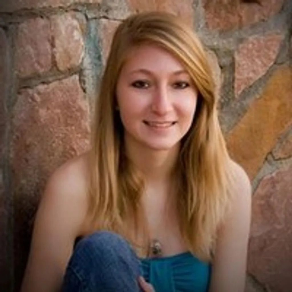 Portrait of Kayla Paetow