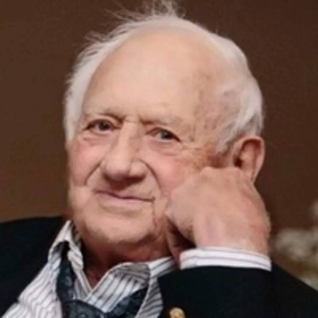 Portrait of Dr Alvaro Tieszen