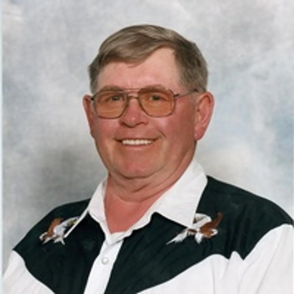 Portrait of Roger Larsen